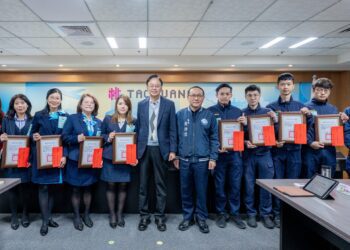 反詐英雄 桃市府表揚14名重大詐案警銀有功人員  