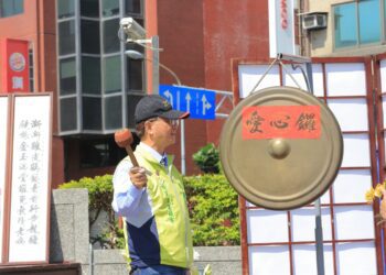 7.2強震花蓮市受創嚴重　市長林世賢煎菜頭粿義賣為姊妹市花蓮震災募款