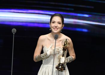 世新大學多位校友敲響金鐘　得獎類型橫跨戲劇、綜藝及後製全方位