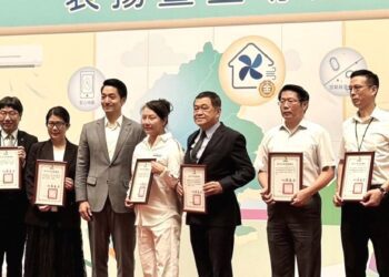 遠企中心糖和居藝廊榮獲北市室內空品認證金級獎