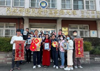 影音／移民署邀新住民體驗越南年畫 闔家樂「龍龍」　感受不同國家的年節習俗