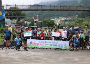 熱血開騎!網紅領軍帶你攻略獅頭山多元路線