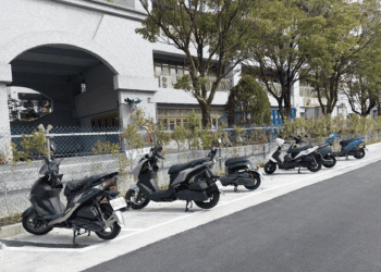 新北市府攜手民間改善道路環境 中和區73個免費路邊機車停車格啟用
