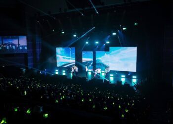 手燈亮起一片綠海！GOT7榮宰「INSIDE OUT」果然Powerful Vocal名不虛傳！