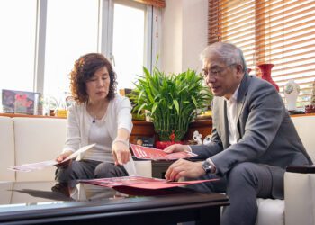 美國德州中文台台長胡美健訪世新　盼與母校攜手培育媒體專業人才