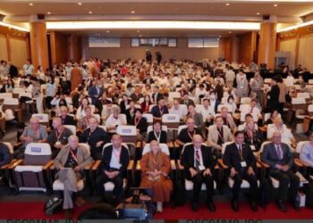 全球AI浪潮！木魚再度敲響國際   佛教意識與AI峰會圓滿落幕