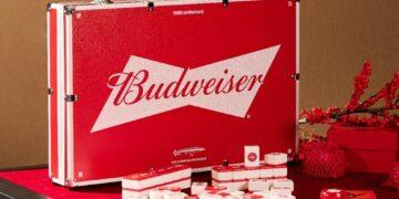 「百馬威揚・八方來財」百威啤酒150周年新春獻禮　限量經典麻將組紅運登場