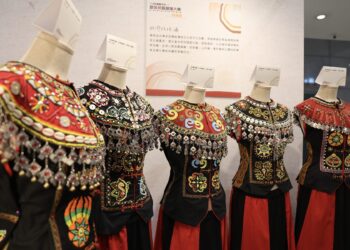新北市部落大學成果展市府大廳開展 攜手原語會展出數位族語學習創新應用