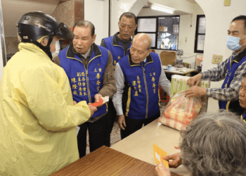 三重普庵宮溫馨冬令慈善 33萬物資送愛 317弱勢家戶感受溫暖