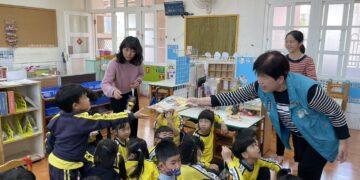 2026台灣燈會在嘉義　學童提前獲贈「喔熊馬抵嘉」小提燈