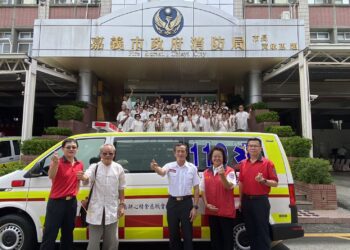捐贈救護車挹注嘉市消防量能　台南耕心精舍慈願會回饋社會