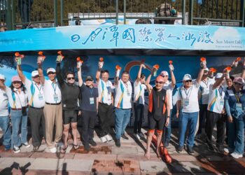 台灣精品率隊泳渡日月潭 用得獎環保杯為泳士奉薑茶