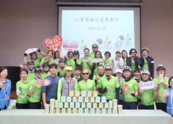 仁寶電腦單車團隊送暖 翻山越嶺為黎明獻大愛