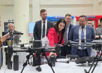 深化台捷無人機合作　捷克訪問團走進嘉義亞創中心