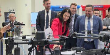 深化台捷無人機合作　捷克訪問團走進嘉義亞創中心