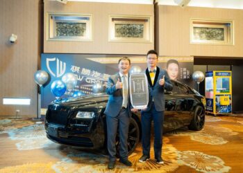 哪家汽車集團春酒直接送勞斯萊斯給台下員工？