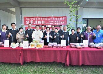 全國冠軍小果番茄在彰化　凱哥開心農場品嚐當季的小果番茄