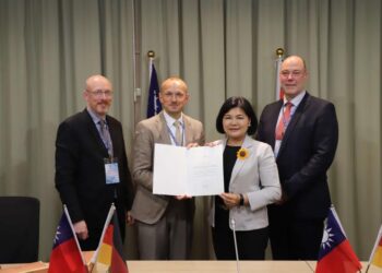 張麗善率團隊赴德學習環保創新　拓展綠色循環經濟