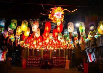 南臺科大串聯西羅殿、海安宮合辦燈展　點亮神農街喜迎龍年慶佳節