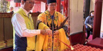 彰化市關帝廟文昌帝君聖誕 舉辦金榜包中點燈祈福活動