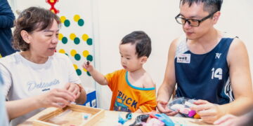 AI輔助幼兒發展評估結合繪本互動教具　伊甸X長庚打造家庭支持新模式