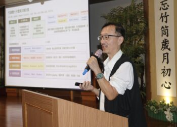 張家銘醫師雙和靜思堂開講強調精準健康管理應從疾病發生前做起