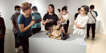 彰美館展出 「不可回收的時尚‧視錯覺─高蓮秀陶藝個展」