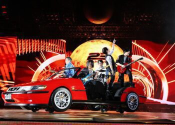 五月天《回到那一天》25週年巡迴演唱 第9度登上世運主場館開唱 高雄歌迷熱情不需暖身