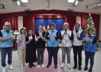 花蓮市公所愛心列車出發 魏嘉彥與身心障礙院生歡慶聖誕