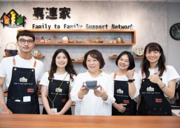 嘉市首創精神疾病照顧者互助共融咖啡館　提供患者家庭支持力量