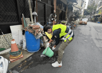 颱風過後疫情嚴峻 桃園環保局總動員清除積水容器 共同防堵登革熱