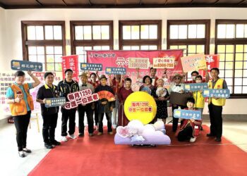 華山基金會發起「愛老人　中秋亮起來」公益　號召社會大眾「代替月亮守護您」