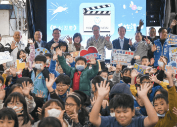 張善政推崇！美力台灣3D行動電影院巡迴活動精彩劇情感動校園