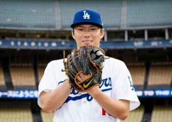 影/《MLB》日職最強投山本由伸正式加盟道奇 親切用英文向大家自我介紹