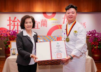 勇奪德國奧林匹克廚藝大賽金牌　李冠儒獲縣長接見