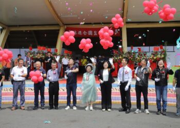 全國盆栽邀請展開幕　張麗善邀民眾共賞樹石藝術之美