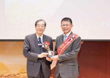 第七屆私校傑出教育家暨第三屆傑出校長獎頒發　東吳校長潘維大獲獎