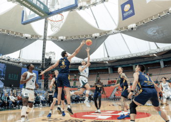 桃園籃球狂熱點燃張善政助陣 巨蛋歡呼台啤永豐雲豹首戰