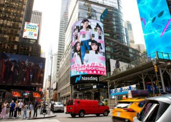 臺灣少兒美育大使紐約時代廣場亮相　引領時尚美育潮流