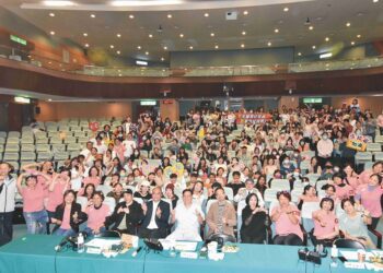 彰基舉辦首屆「護理好聲音」歌唱比賽　總院長霸氣力挺護理16蹲開場、冠軍獎10萬