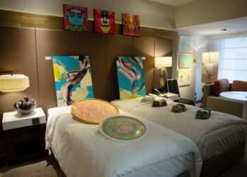 蝶映藝術亮相2025君悅飯店藝術未來展——藝術的深度交融