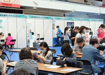 抓住職涯新起點！台南就業中心5場徵才活動等你來挑戰