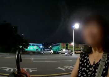 尋車不遇婦輾轉難眠 警10分鐘解任務換得好眠