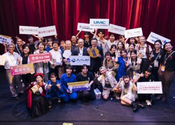 卓榮泰欣賞花樣戲劇節 鼓勵青少年透過文化展現自我