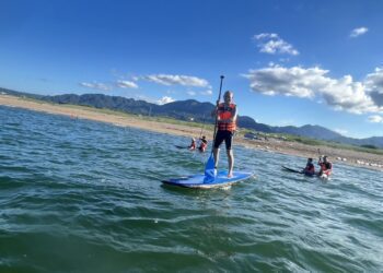 夏天玩水就到北海岸 衝浪＋SUP＋海岸情歌一次滿足