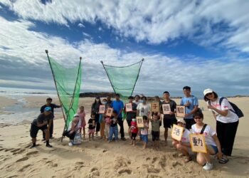 趕上「擼麥蝦」的尾聲！ 早療中心結合金門古崗社區親子共遊