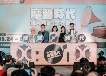 許富凱用歌聲穿越時空重返百年前「摩登時代」 見證臺灣唱片誕生