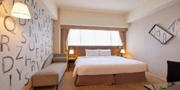 看好旅宿與外帶年菜雙成長 台北凱撒推出「蛇馬都有」吃喝玩樂住房及「金馬報喜」外帶年菜77折優惠