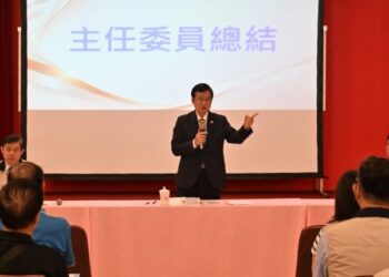 高雄榮服處舉辦年度分區座談會 嚴德發強調精進榮民服務與防衛韌性