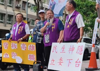 中聯油脂事件延燒　張靜率車隊赴市府、南服中心陳情要求資訊透明